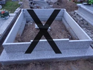 Przykład pionowych elementów bez betonowego wypełnienia